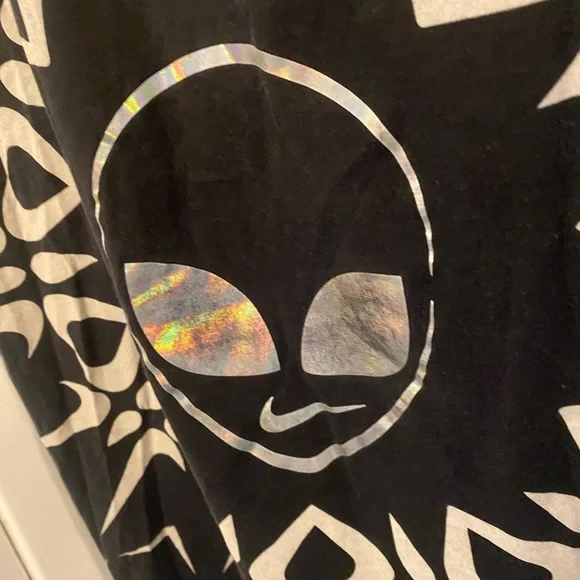 nike alien tshirt - Picture 4 of 6